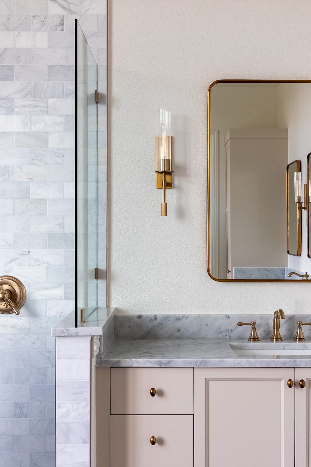 The primary bath of a house built by JSF Homes.